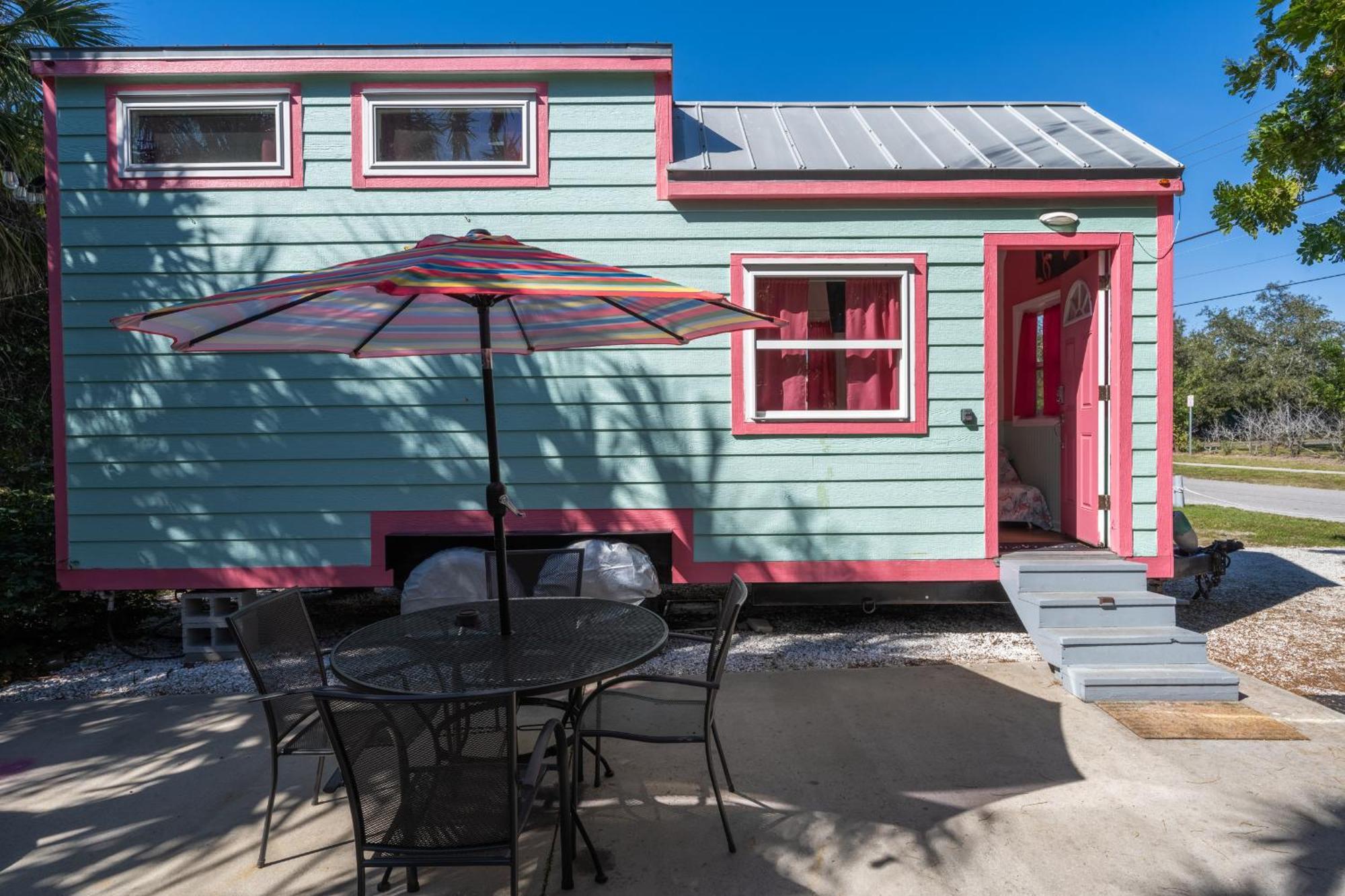 Tiny House Siesta Villa Сарасота Екстериор снимка